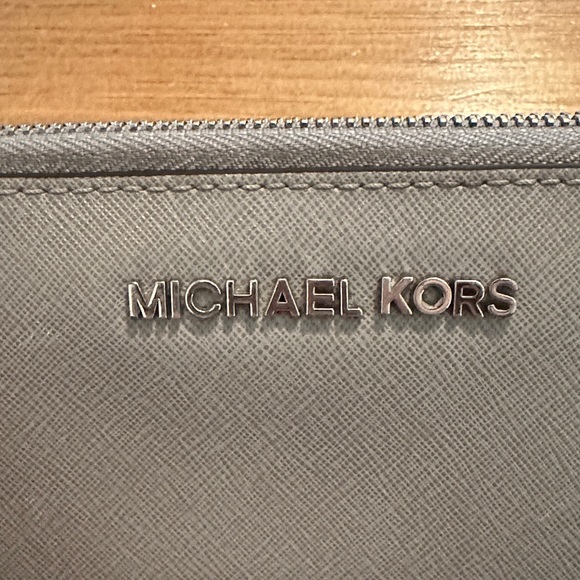 Michael Kors Jet Set Travel Wristlet Wallet Clutch - Picture 3 of 7